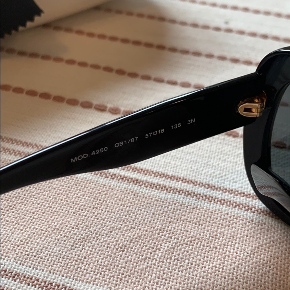 Black Square Versace Sunglasses - image 4